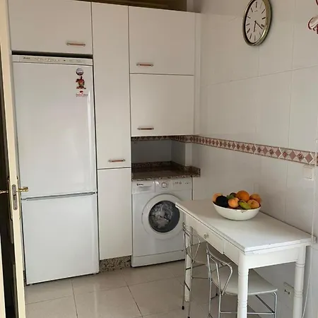 Piso Centrico A 400M Playa Con 2 Hab Y Garaje Apartmán *